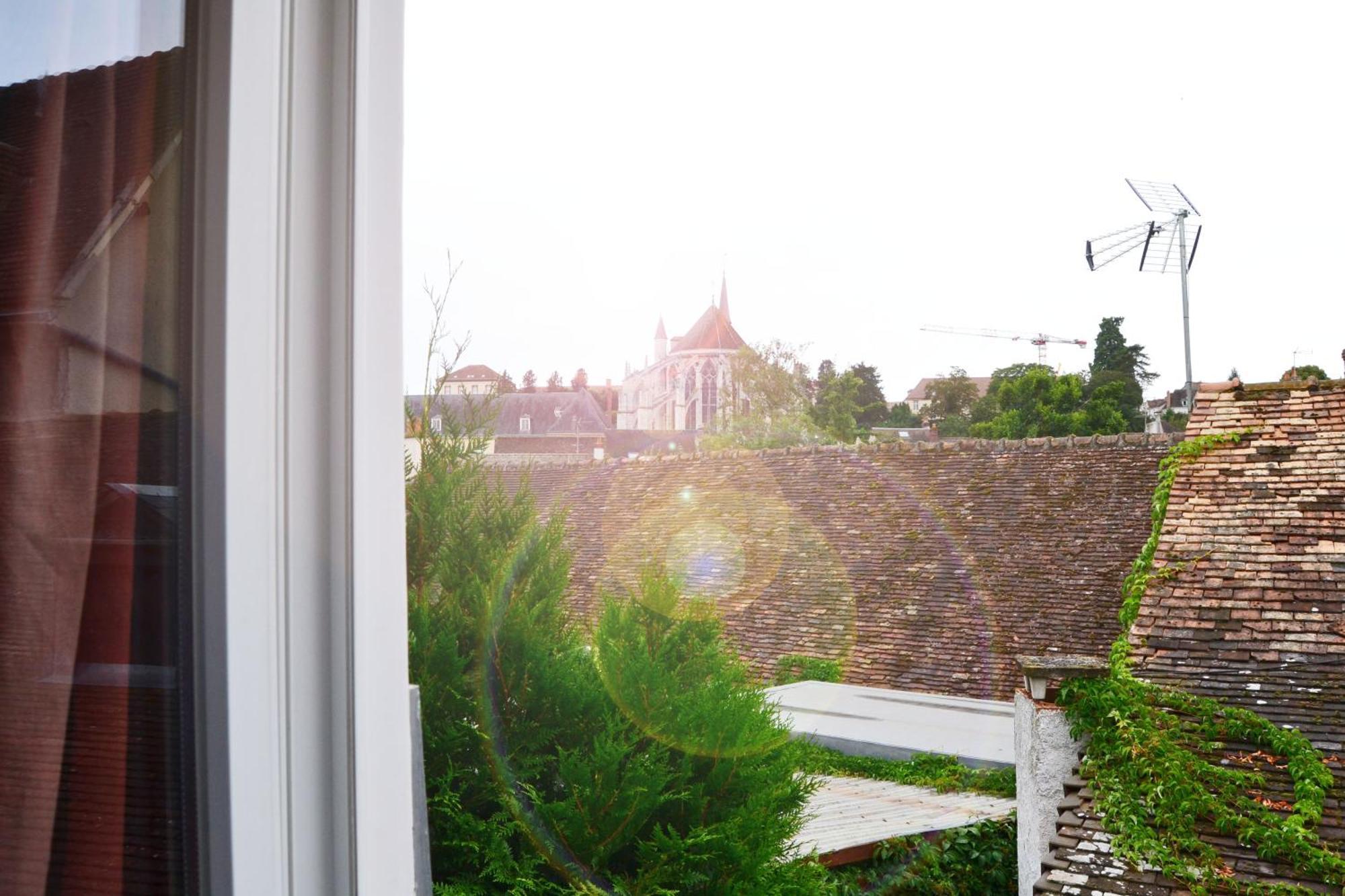 Bed and Breakfast Le Chene Fleuri Шартр Экстерьер фото